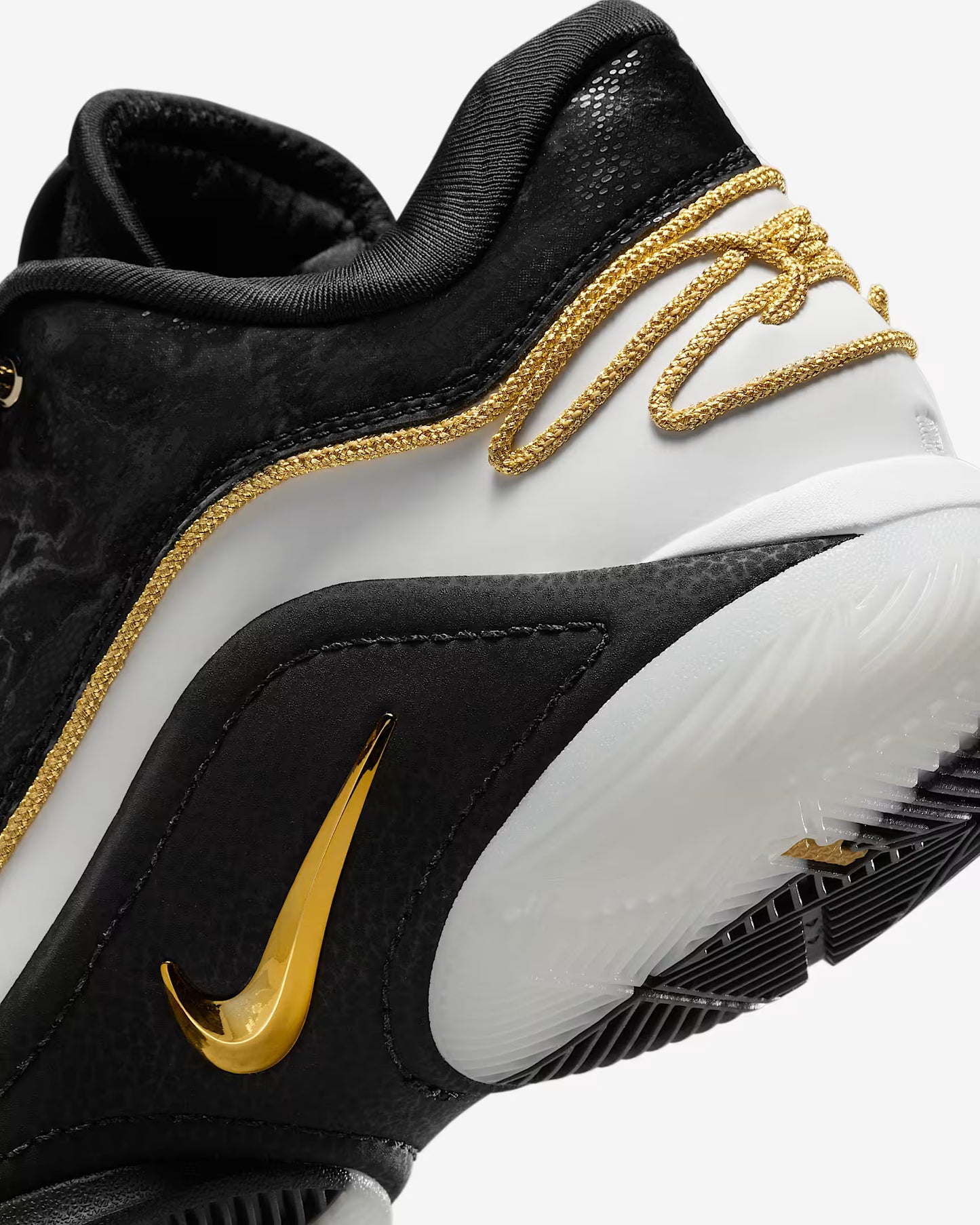 LeBron XXII EP 'Mogul'