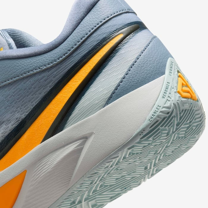 Giannis Freak 6 'Ashen Slate'
